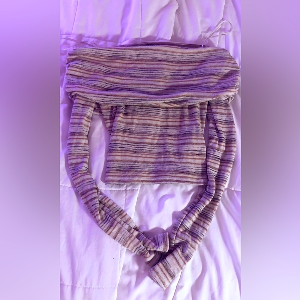 Off the shoulder sweater, very comfortable. Fits well, not loose.